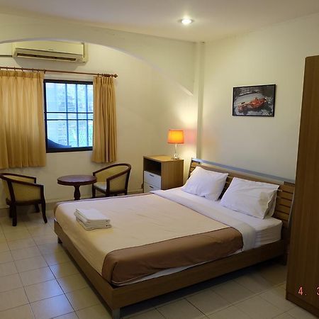 Piccolo Restaurant And Guest House Pattaya Dış mekan fotoğraf