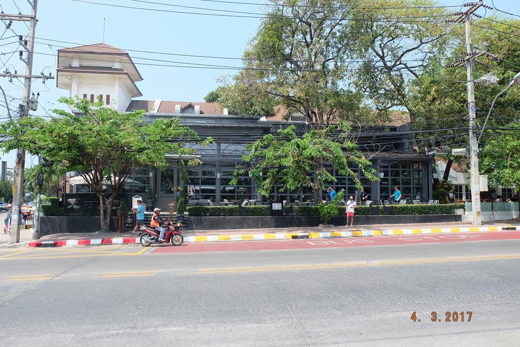 Piccolo Restaurant And Guest House Pattaya Dış mekan fotoğraf