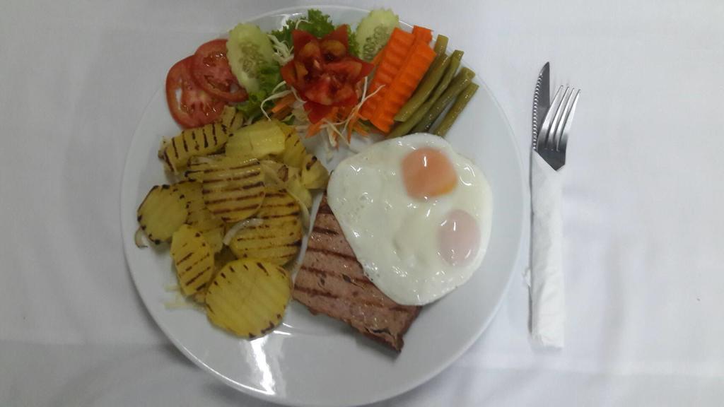 Piccolo Restaurant And Guest House Pattaya Dış mekan fotoğraf